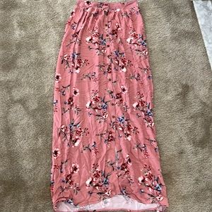 Women’s maxi skirt XS new no tag